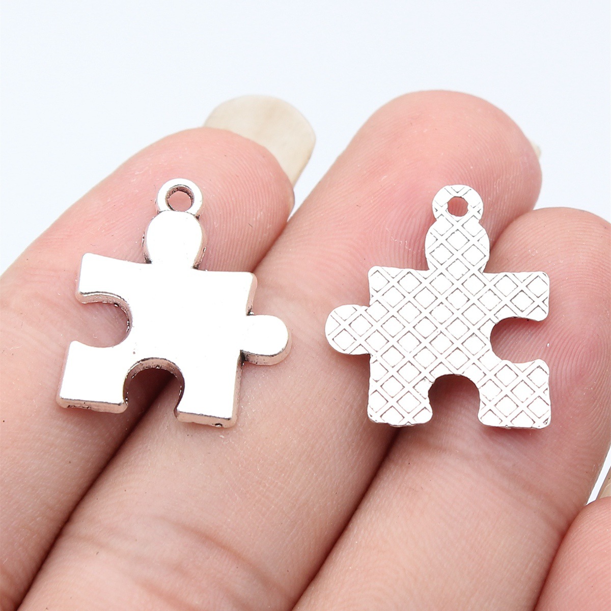 WYSIWYG 10pcs 23x20mm 2 Colors - đánh giá và giá Vintage Fashion Stores